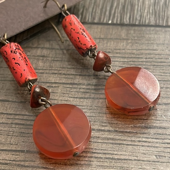 Chico’s Corva Earrings Reddish Orange Wooden & Acrylic Dangle Earrings - Picture 2 of 11